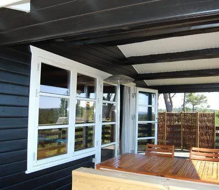 度假居 In With 3 Bedrooms And Wifi