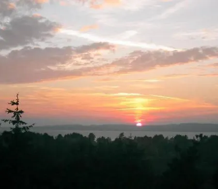 In With 3 Bedrooms And Wifi