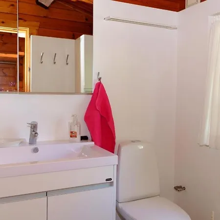 In With 3 Bedrooms And Wifi *