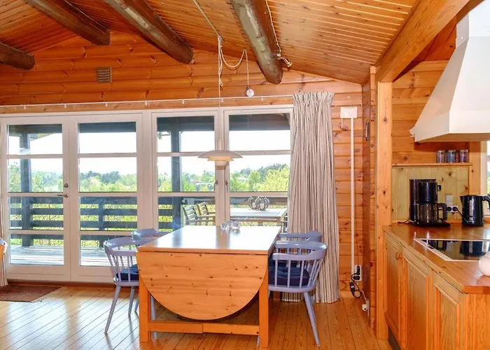 In With 3 Bedrooms And Wifi *